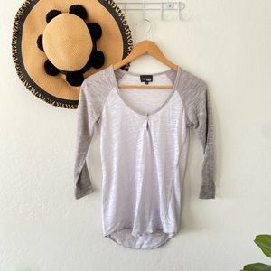 ✨ Aritzia Wilfred Free Lightweight Gray Raglan Baseball Tee XXS ✨